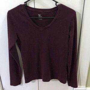 V Neck GAP long sleeve shirt